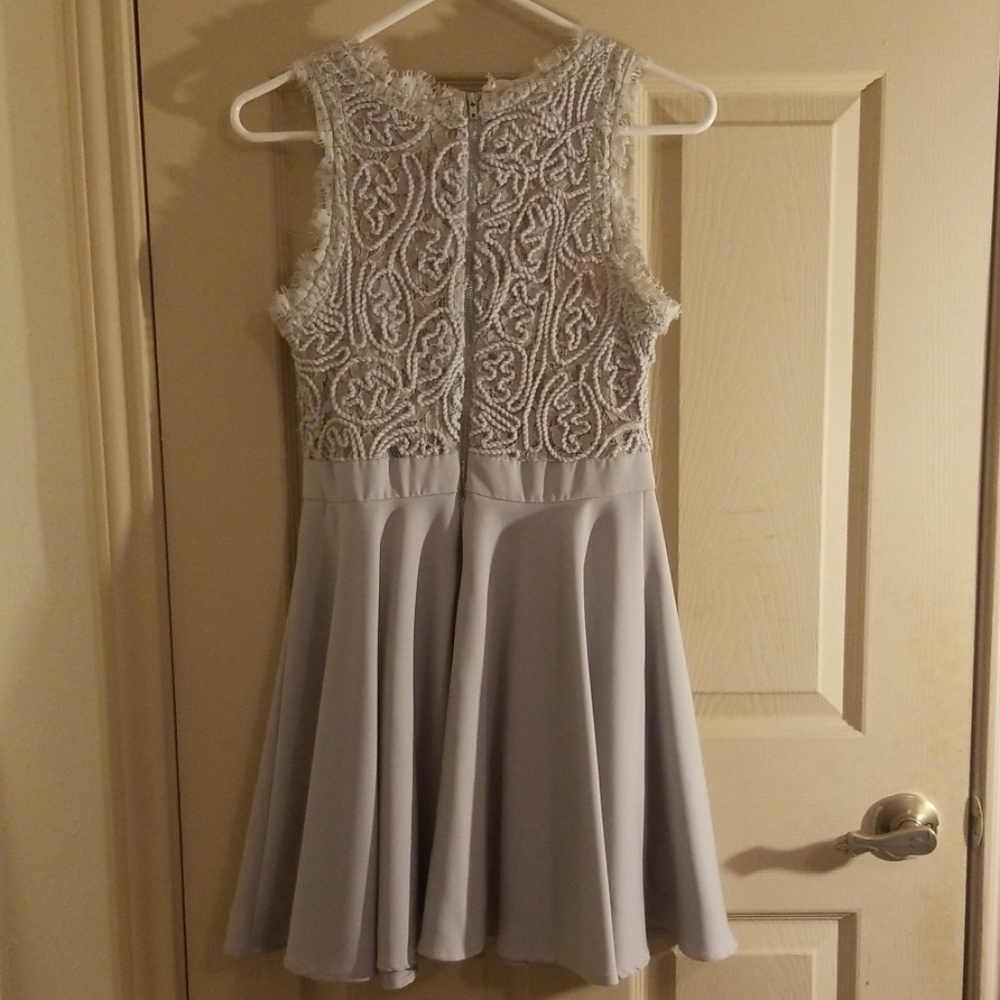 GRAY LACE DRESS - Picture 4 of 4